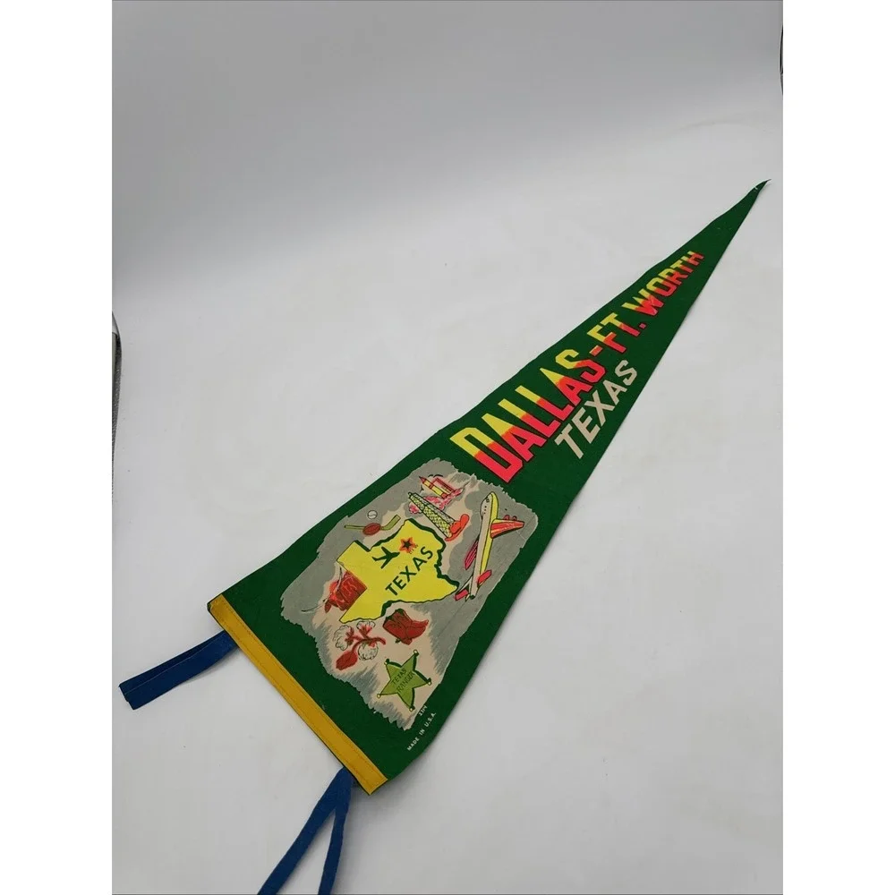 Vintage‎ Felt Dallas Ft Worth, Texas Pennant Flag 26.5